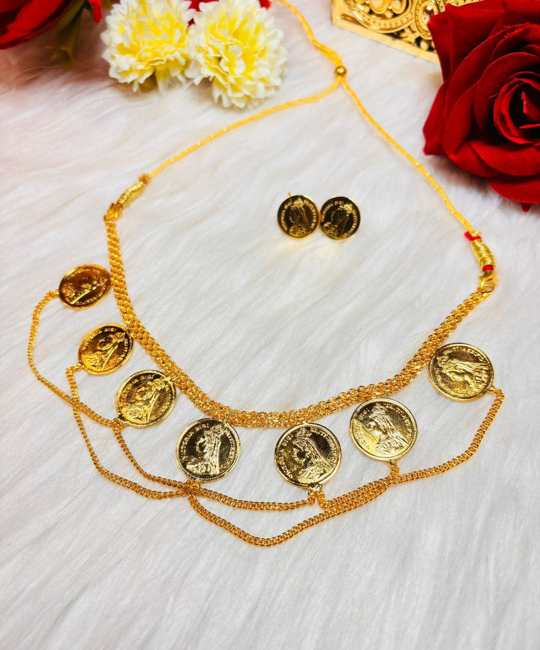 Stylish Gini Gold Plated Necklace Set