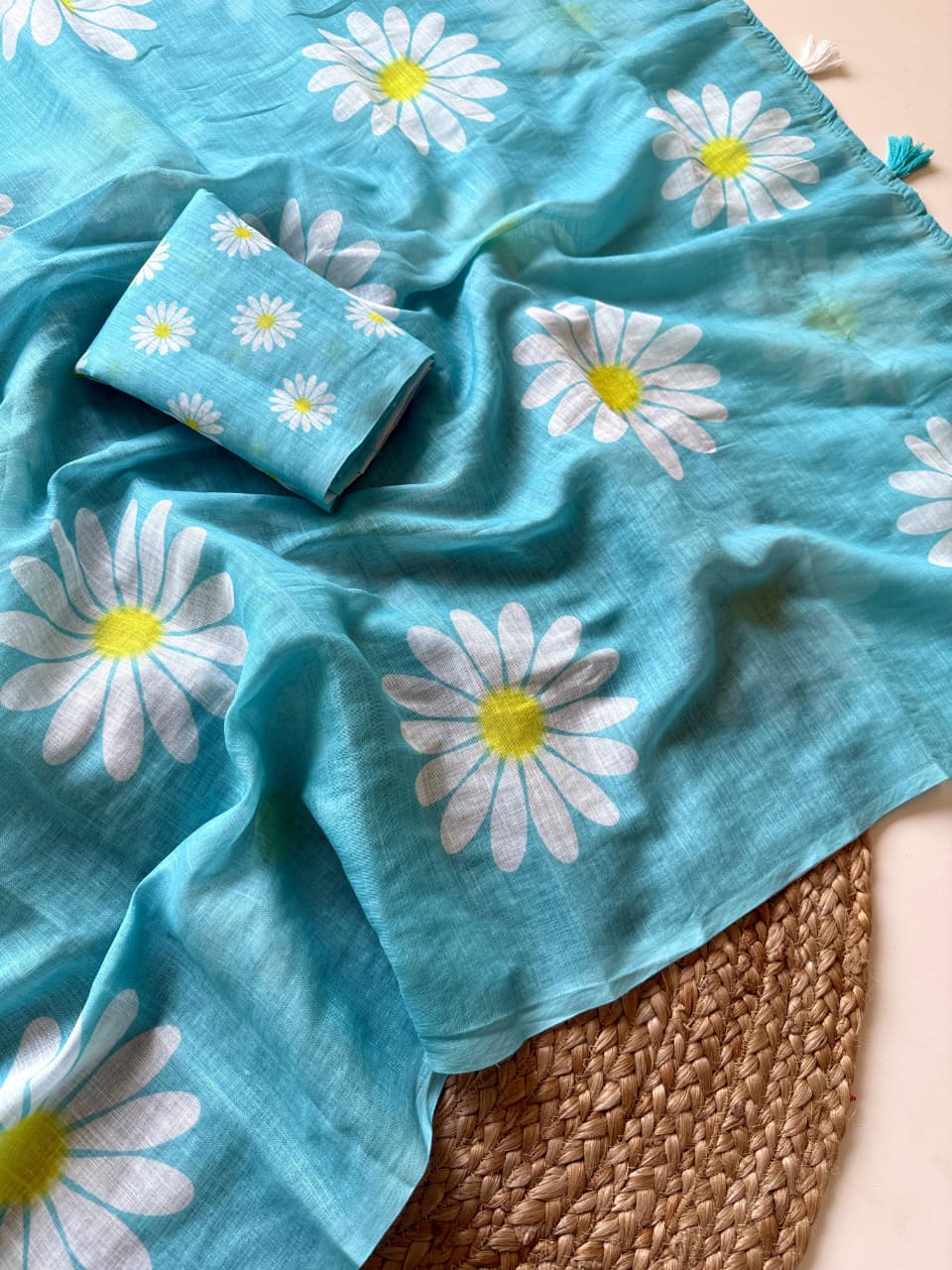 Aerial Bliss Linen Saree