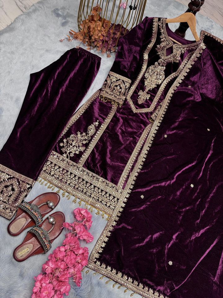 Mast Malang Velvet Suit Set