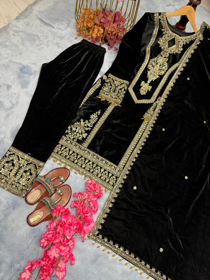 Mast Malang Velvet Suit Set