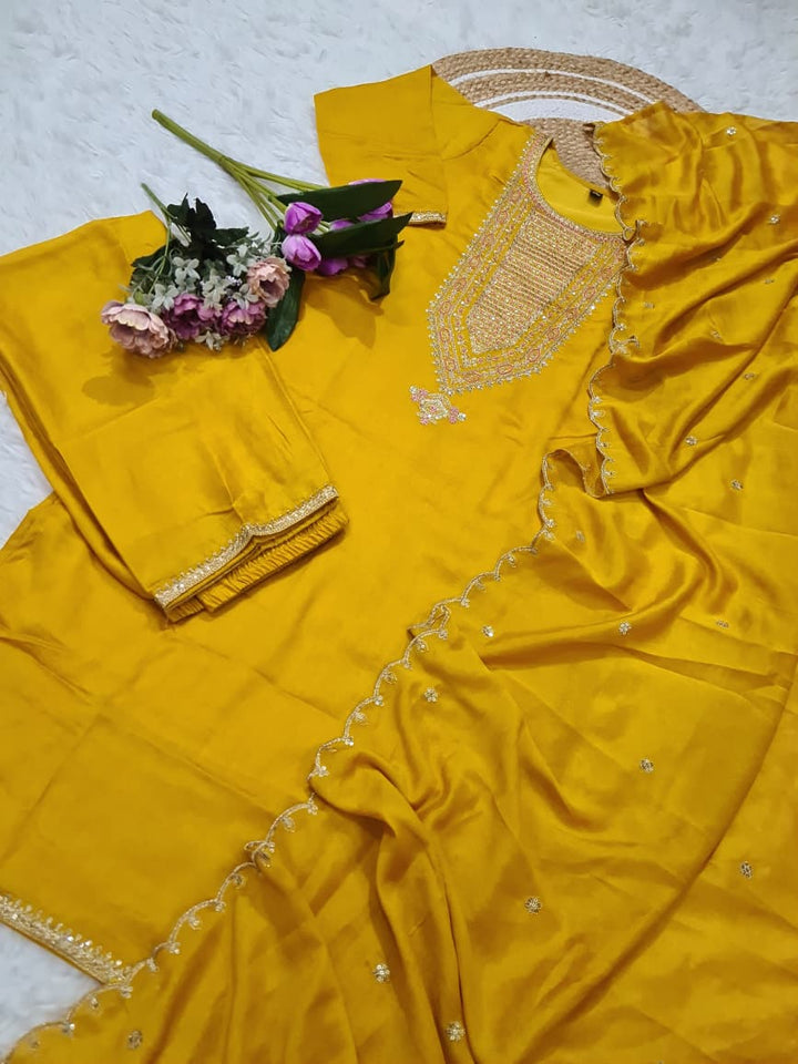 Ishqwali Shine Silk Kurti Set