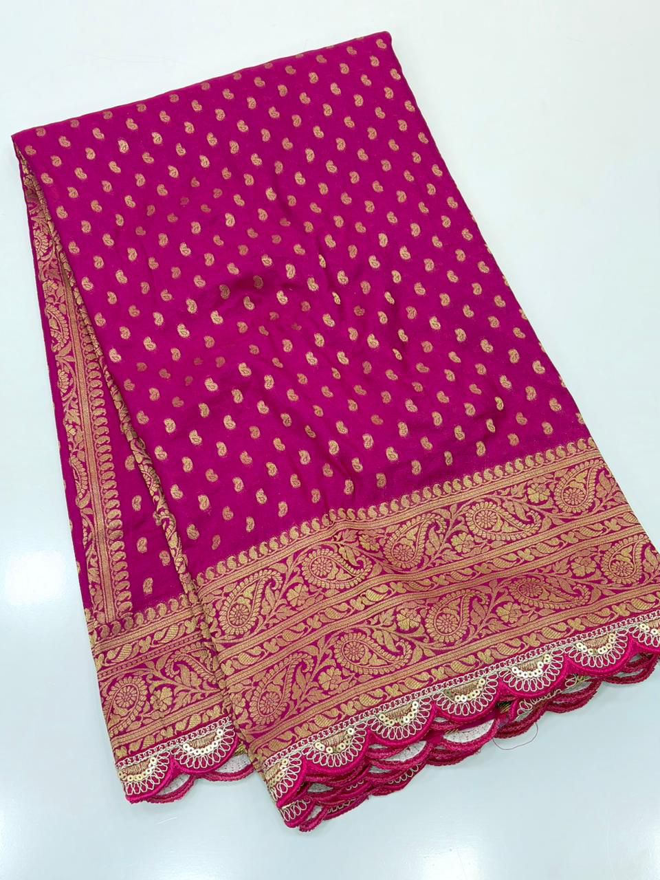 Pari Ki Adaa Crepe Khaddi Silk Saree