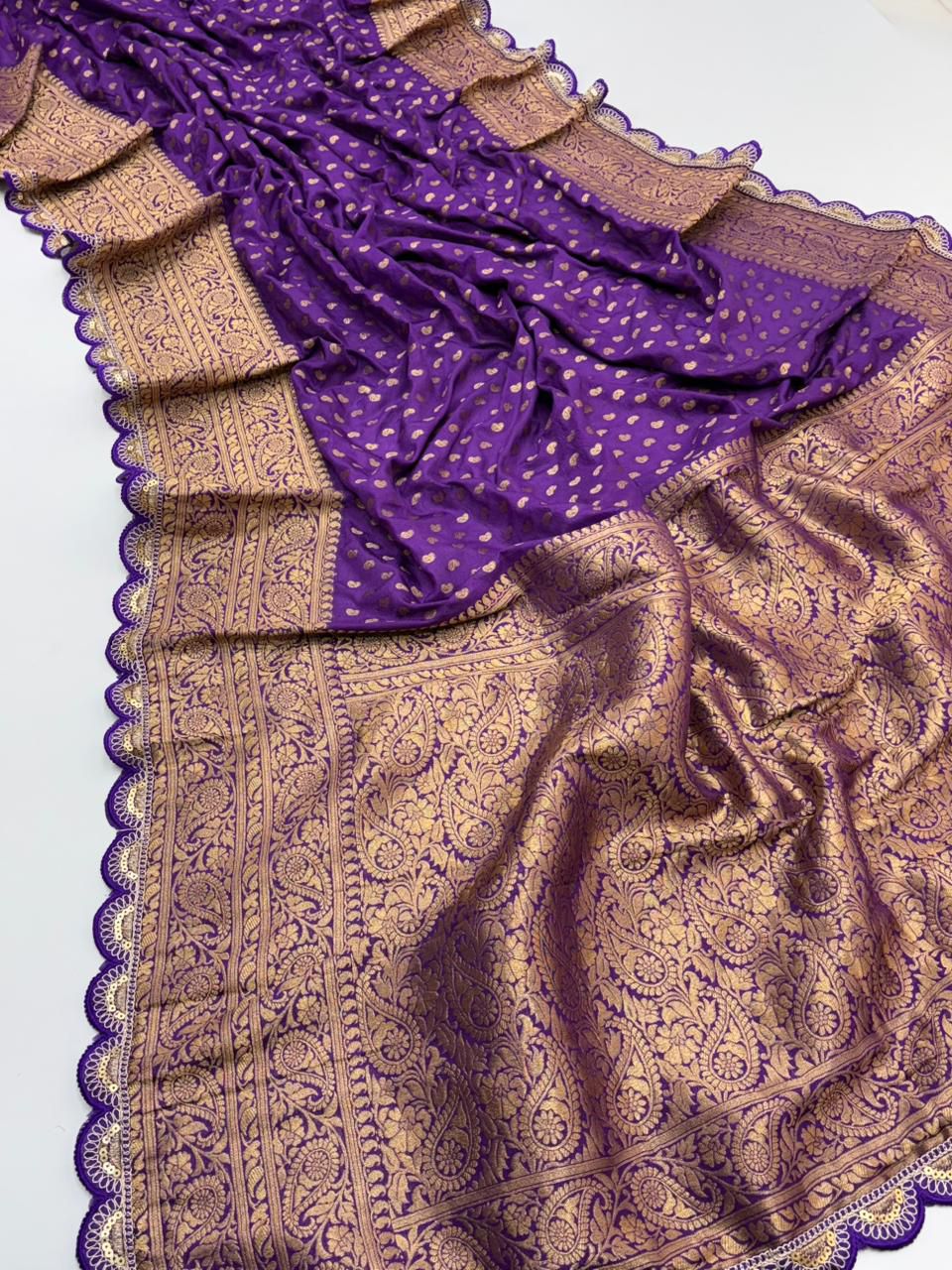 Pari Ki Adaa Crepe Khaddi Silk Saree