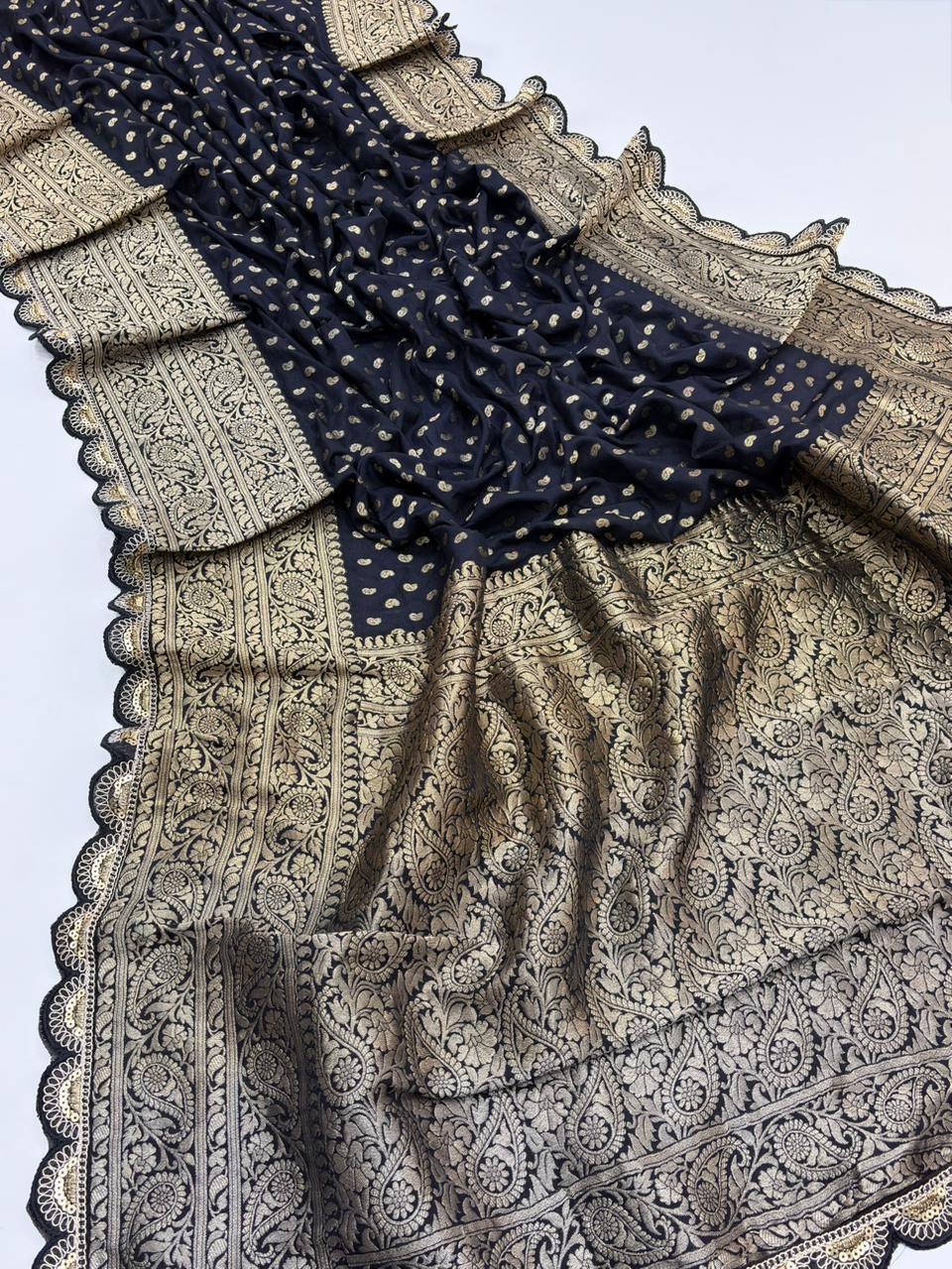 Pari Ki Adaa Crepe Khaddi Silk Saree