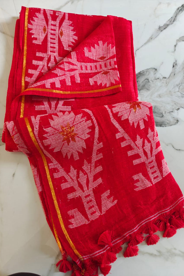 Actress Rani Mukherjee Inspired Matka Banarasi Silk Saree