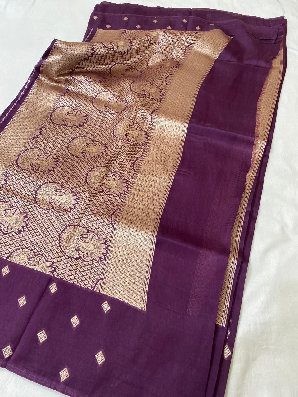 Glitz & Grace Banarasi Munga Silk Saree