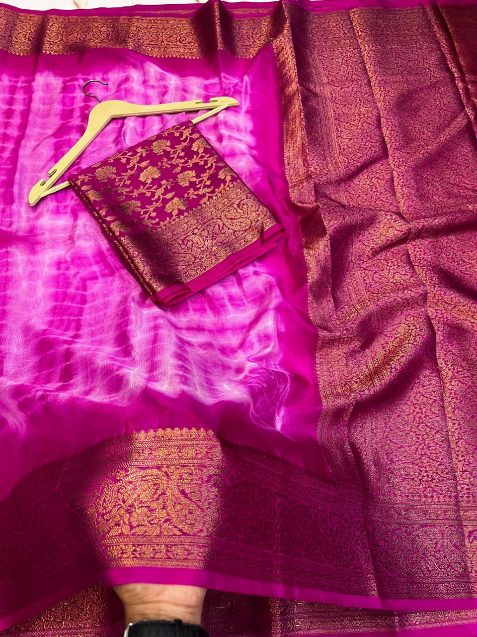 Glossy Empress Katan Banarasi Silk Saree