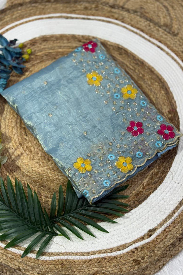 A Beautiful Gold Crush Silk Saree