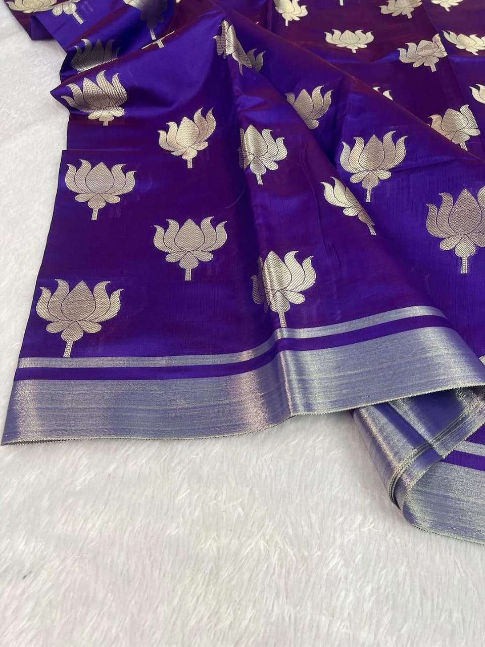 Aura Silkway Banarasi Katan Silk Saree