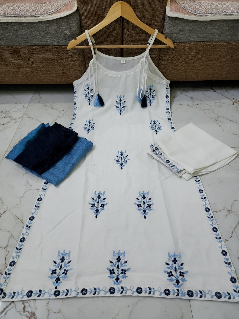Sleeveless White Cotton Kurti Set