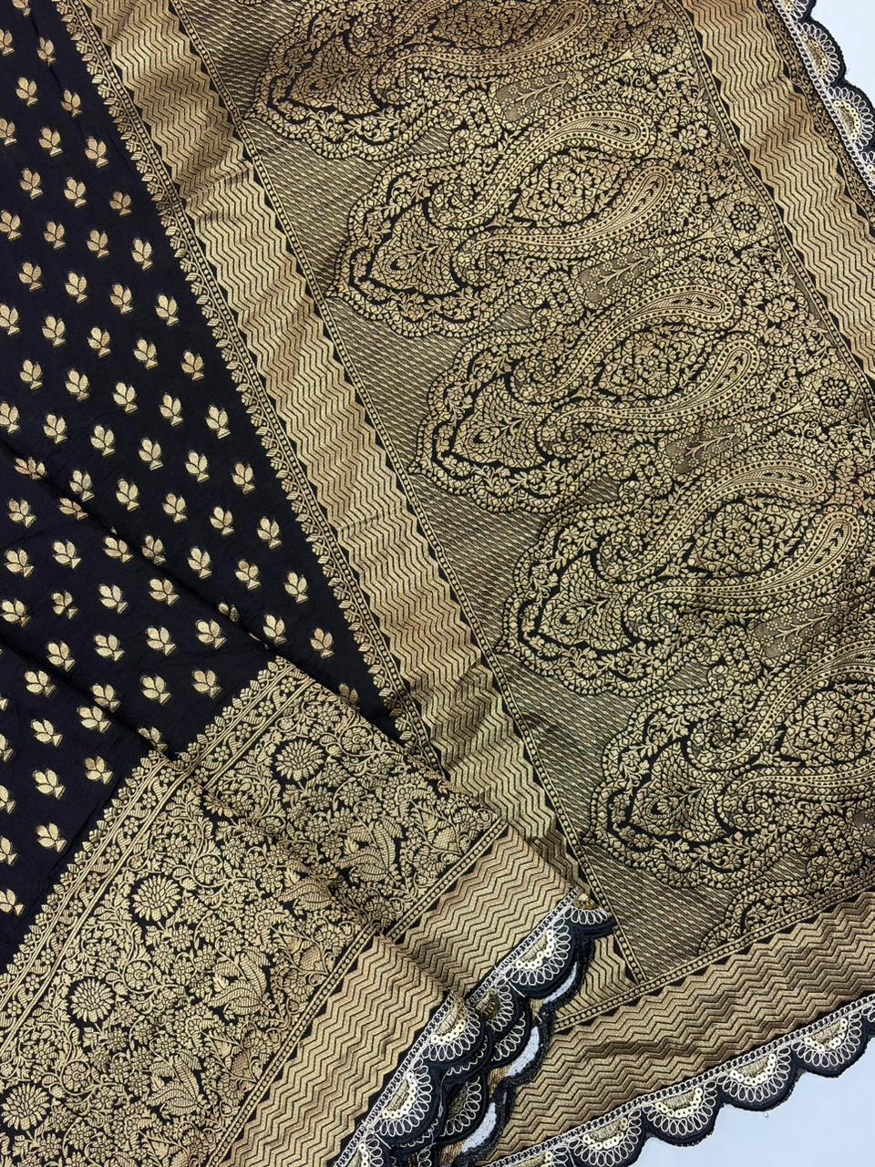 Black Bunch Crepe Khaddi Silk Saree