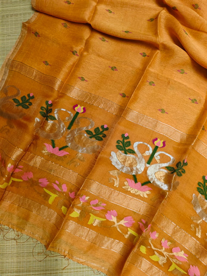 Hriday Dhwani Linen Banarasi Saree