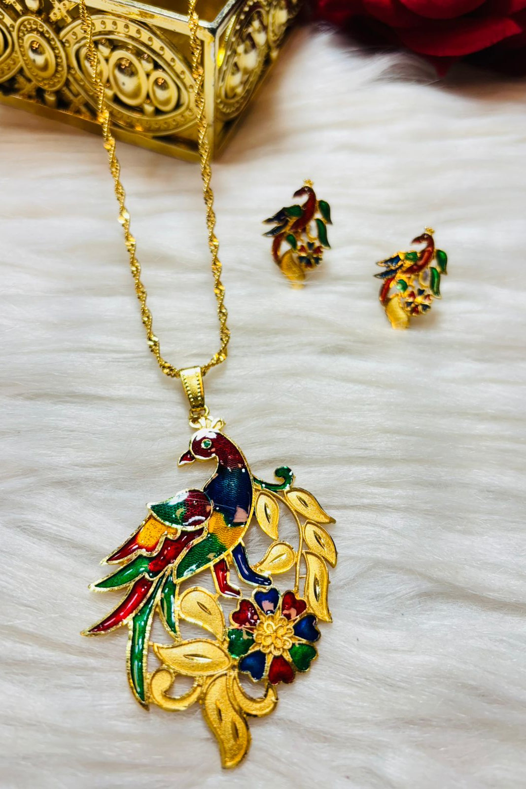 The Queen Of Birds-Gold Plated Jewellery Set