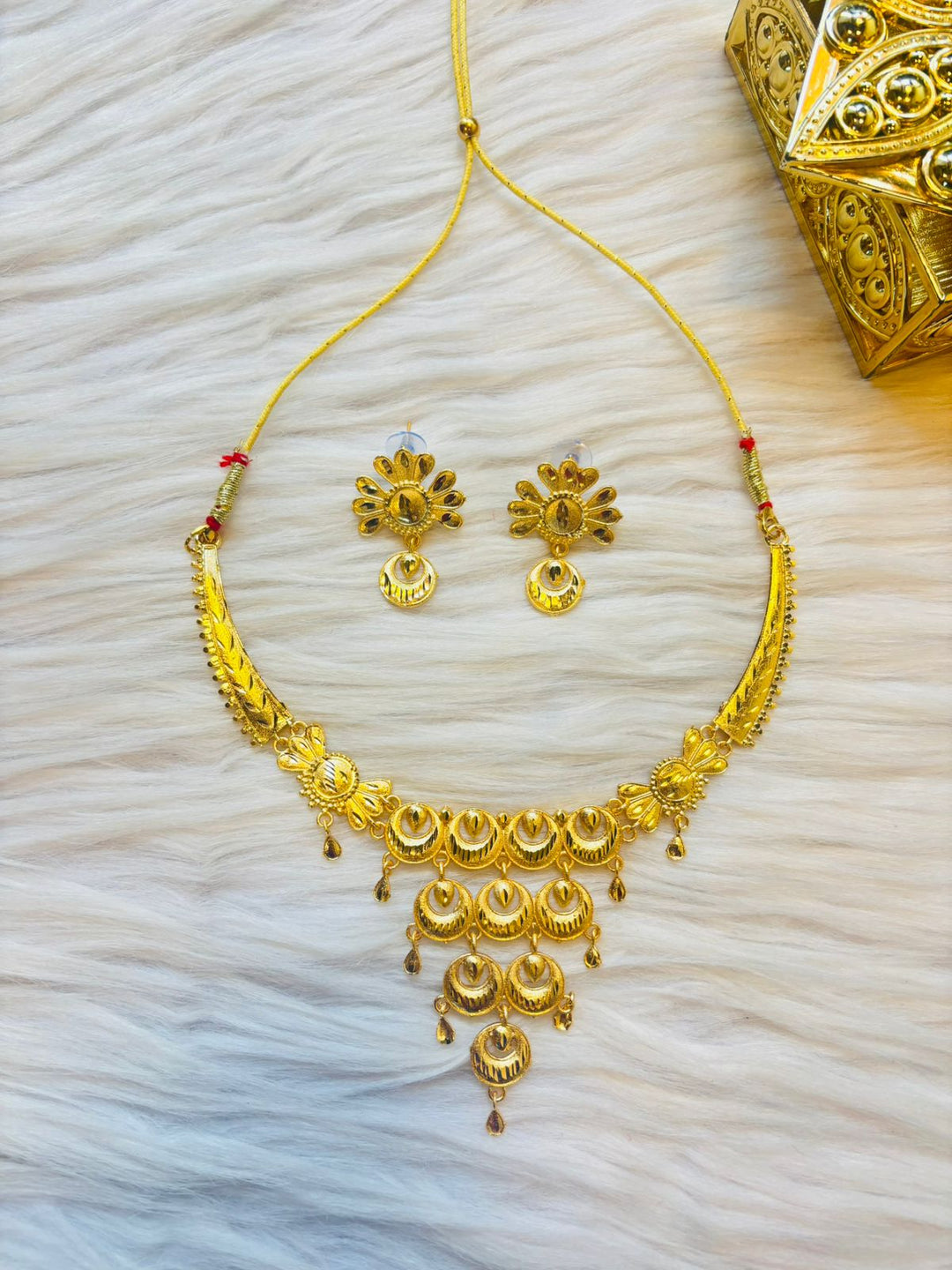Golden Layers-Necklace Set(Jewellery)