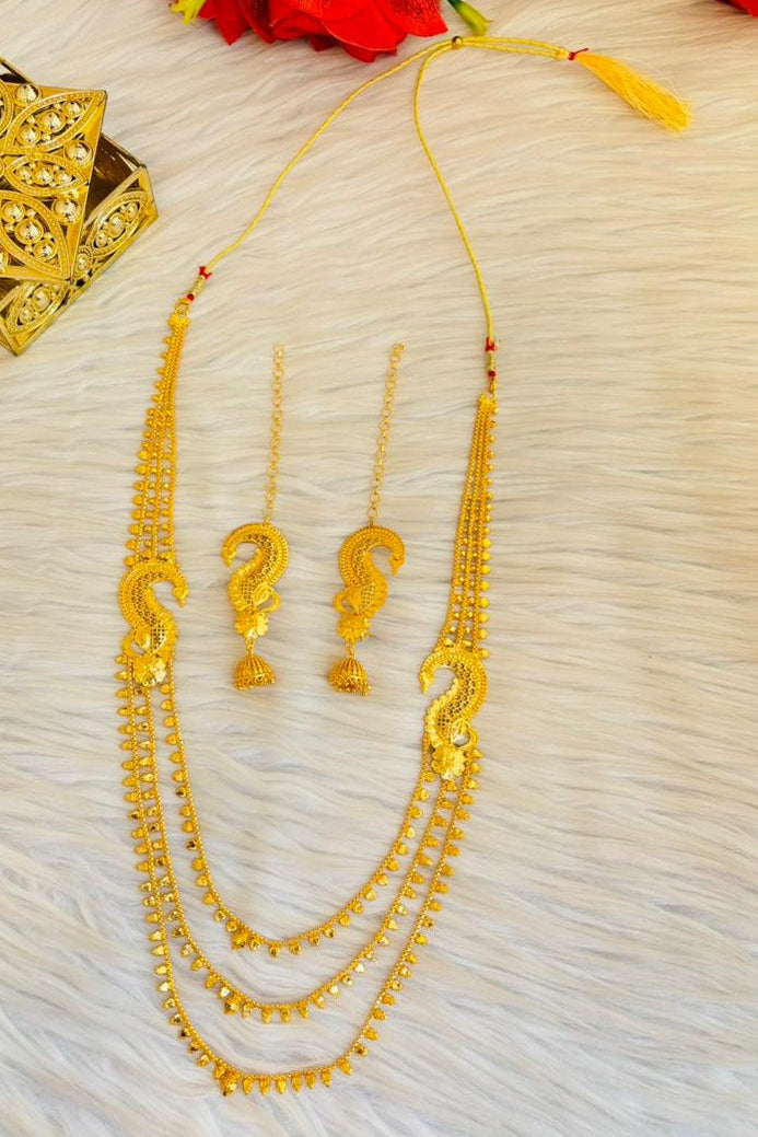 A Golden Deal - Statement Necklace Set