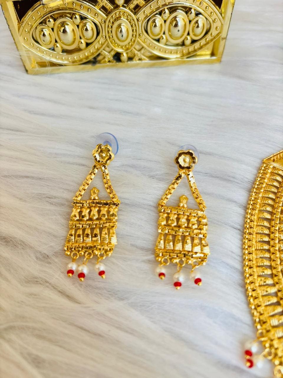 Glory Of Gold - Necklace Set(Jewellery)