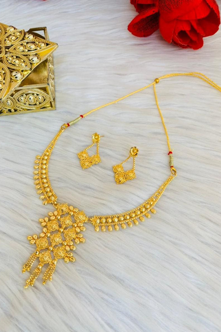 Rich And Trendy -Statement Necklace Set(Jewellery)