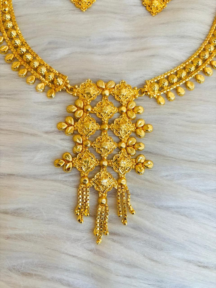 Rich And Trendy -Statement Necklace Set(Jewellery)