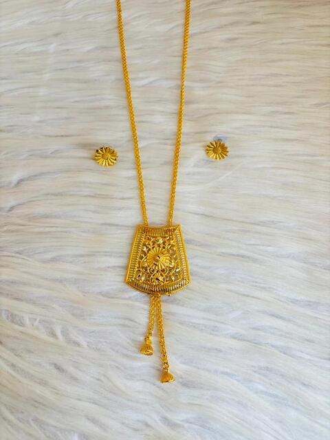 Anvika - Gold Plated Tie Chain With Pendant Set