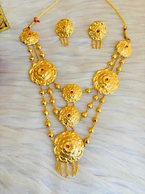 Kuch Khaas(कुछ खास)Statement Necklace Set