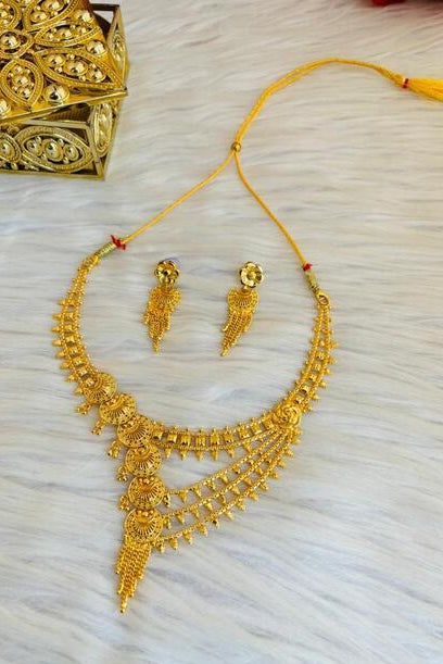 Swarna Glow- Necklace Set(Jewellery)
