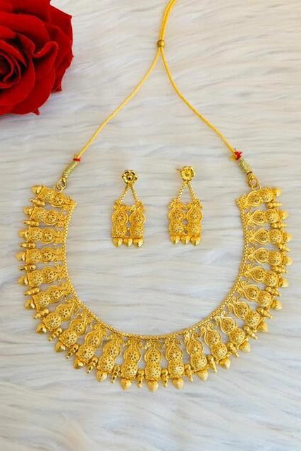 Khusi Ki Ronaq(खुशी की रौनक)- Statement Necklace Set