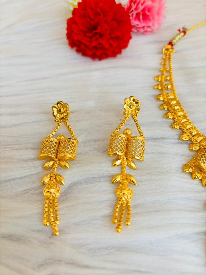 Wedding Season-Statement Necklace Set(Jewellery)