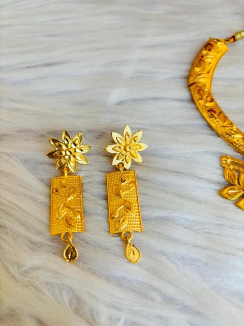 Mayabini(মায়াবিনী) Necklace Set