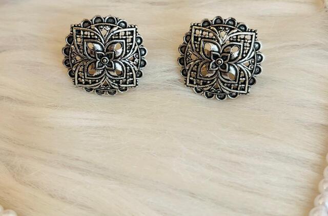 Moonlit Pearl -Oxidized Checker Set