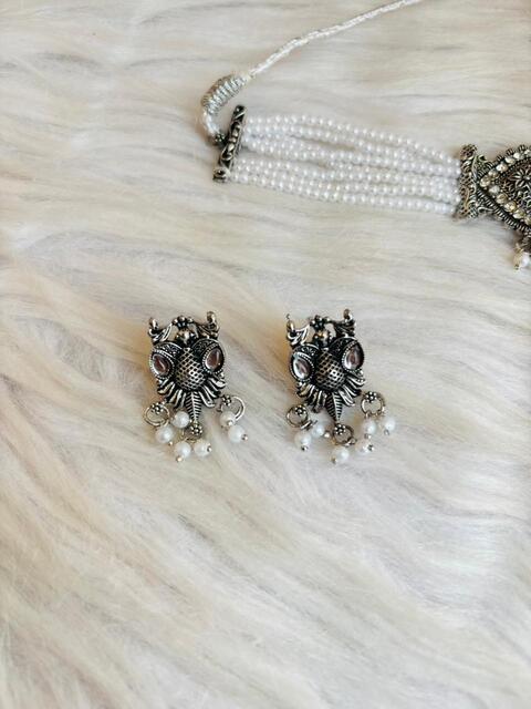 Chandrika - Pearl Oxidized Checker Set