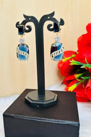 Formally Pretty - AD Setting Earrings