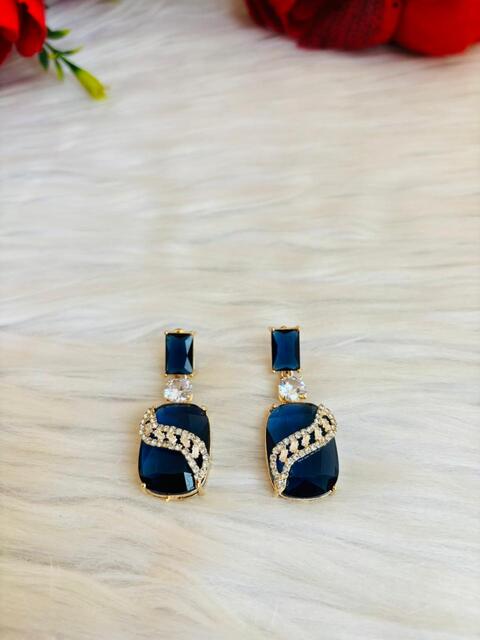 Formally Pretty - AD Setting Earrings
