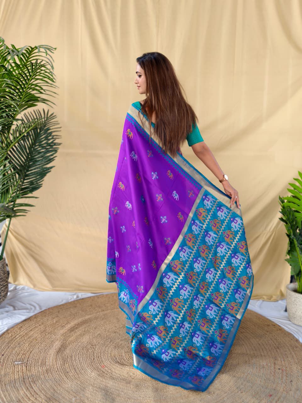 Glow Essence Fancy Partywear Silk Saree