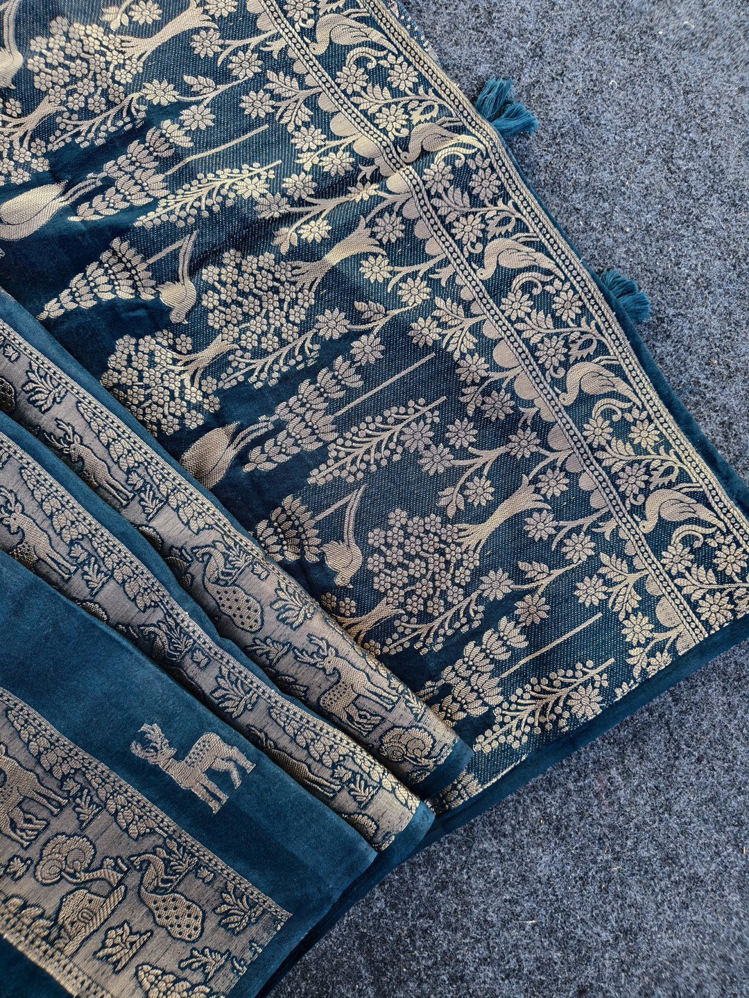 Floral tribute Designer Moonga Silk Saree