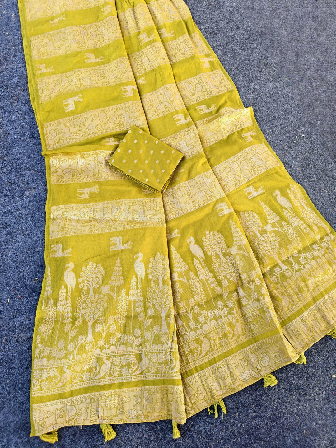 Floral tribute Designer Moonga Silk Saree