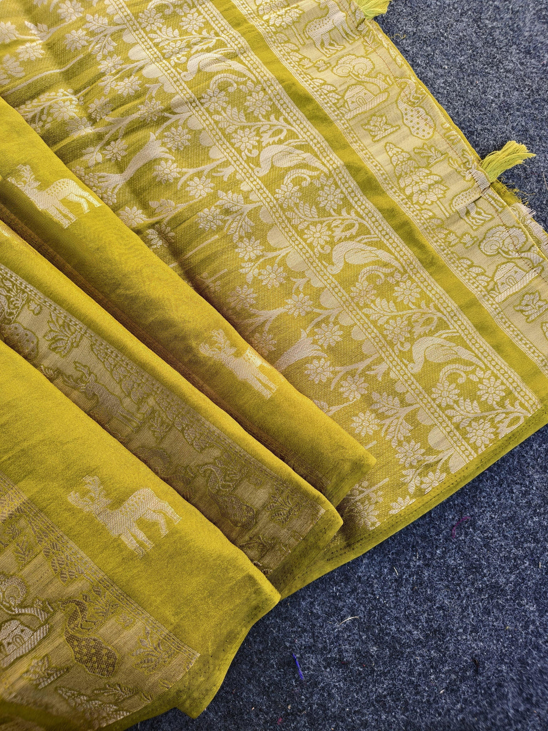 Floral tribute Designer Moonga Silk Saree