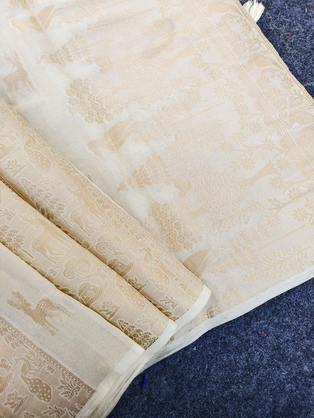 Floral tribute Designer Moonga Silk Saree