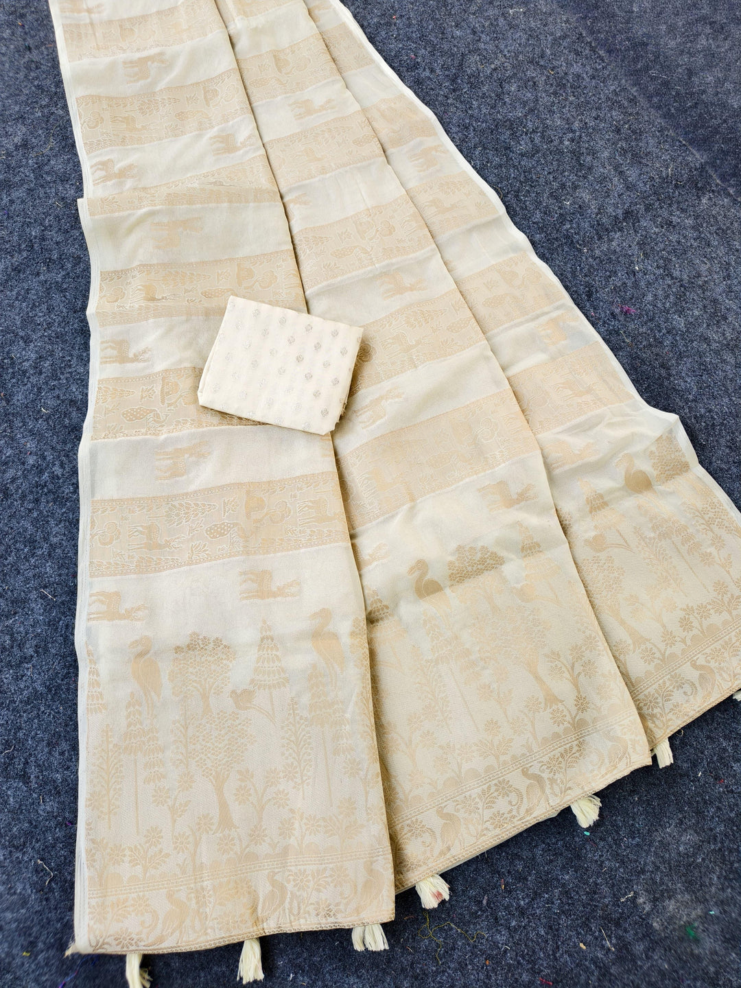 Floral tribute Designer Moonga Silk Saree