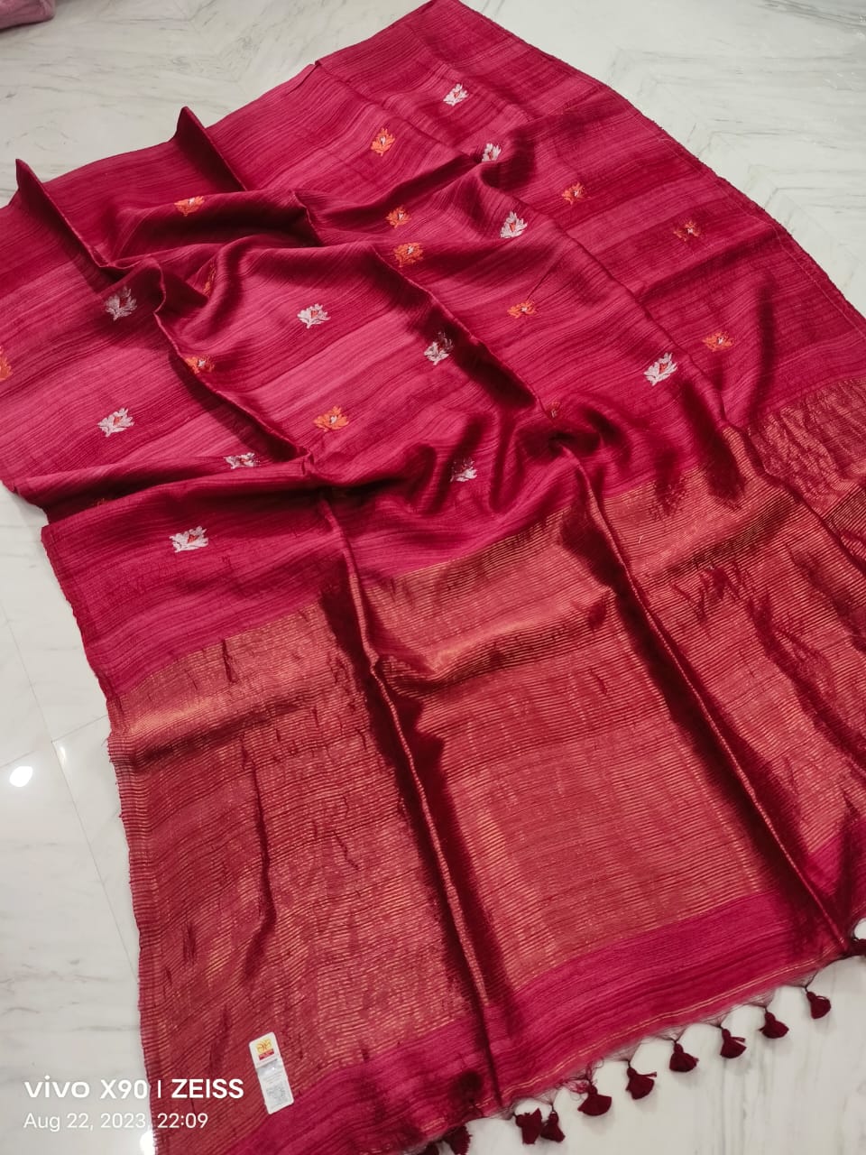 Nirob Drishyo Matka Silk Saree