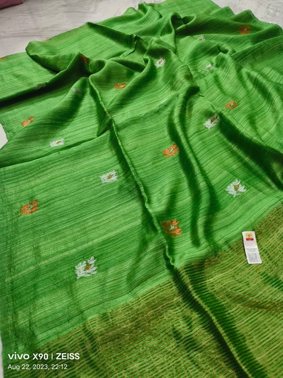 Nirob Drishyo Matka Silk Saree