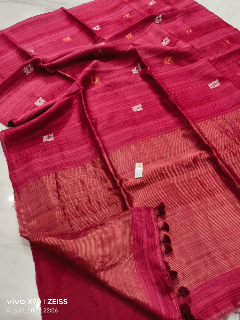 Nirob Drishyo Matka Silk Saree