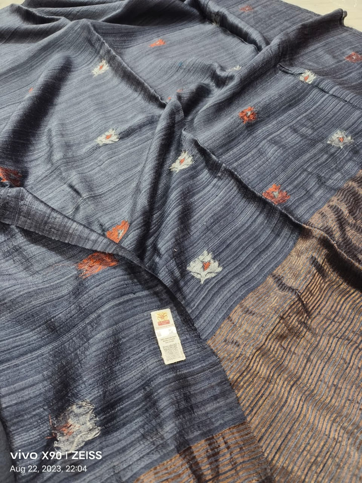 Nirob Drishyo Matka Silk Saree