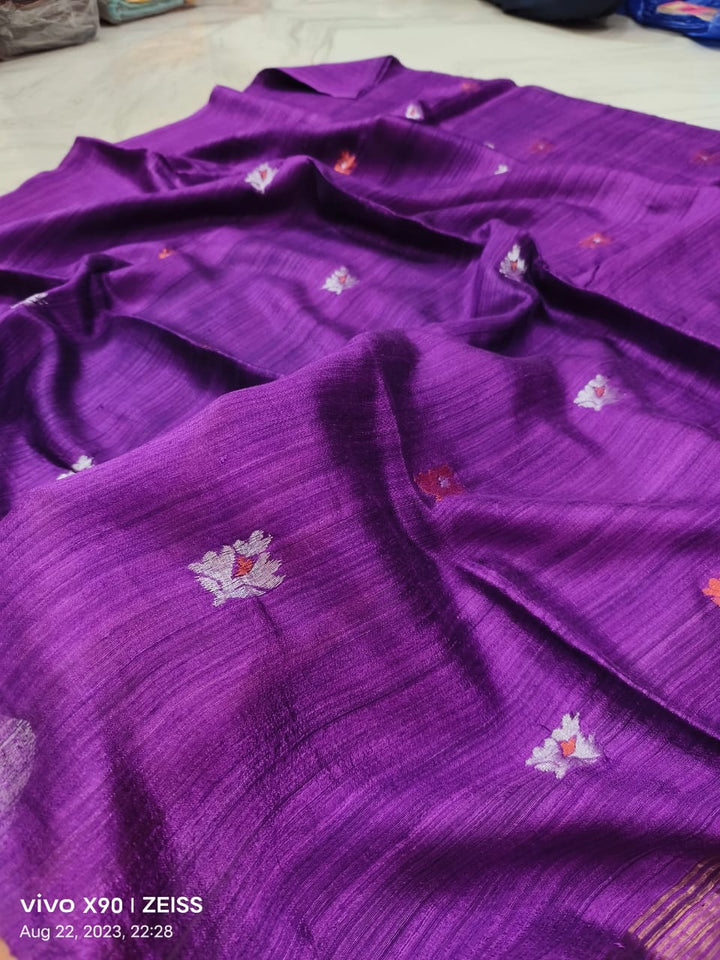 Nirob Drishyo Matka Silk Saree