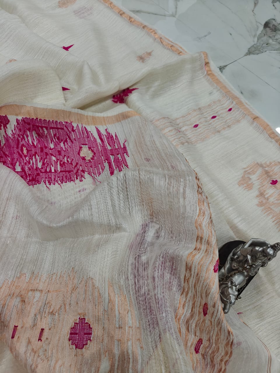 Alo Andharer Golpo Banarasi Matka Silk Saree