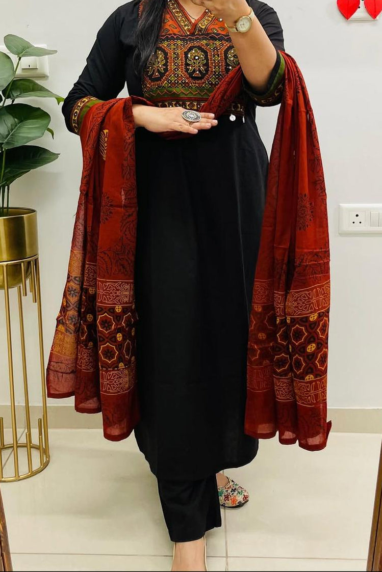 Grace of Glory Cotton Kurti Set