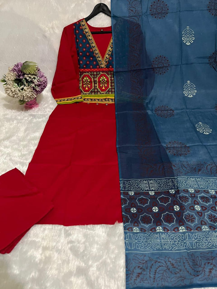 Grace of Glory Cotton Kurti Set