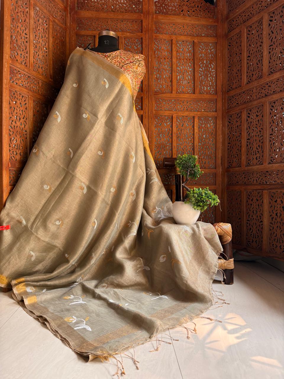 Kagojey Akash Tissue Linen Jamdani Saree