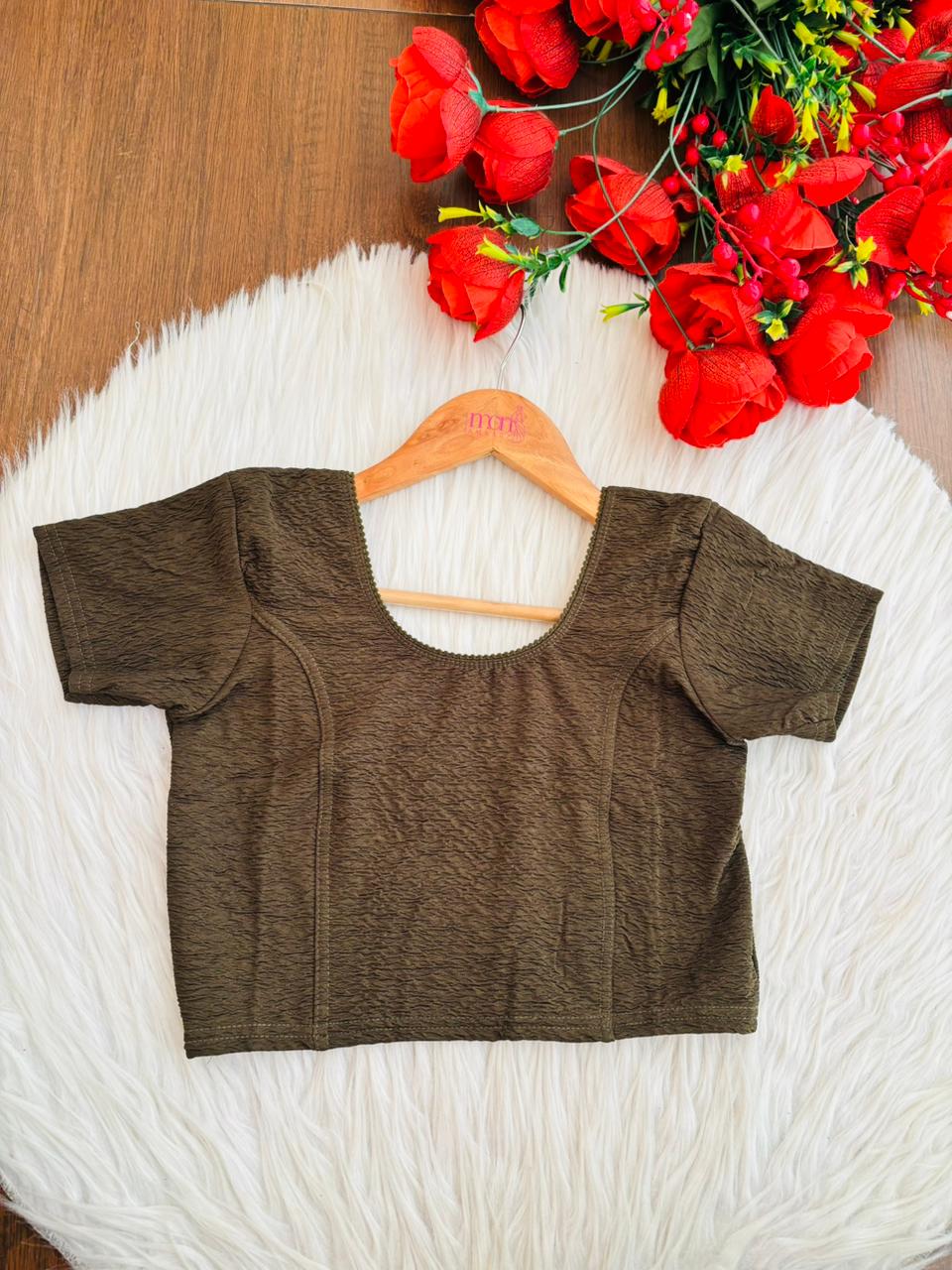 Pure Form-Stretchable Knitted Blouse
