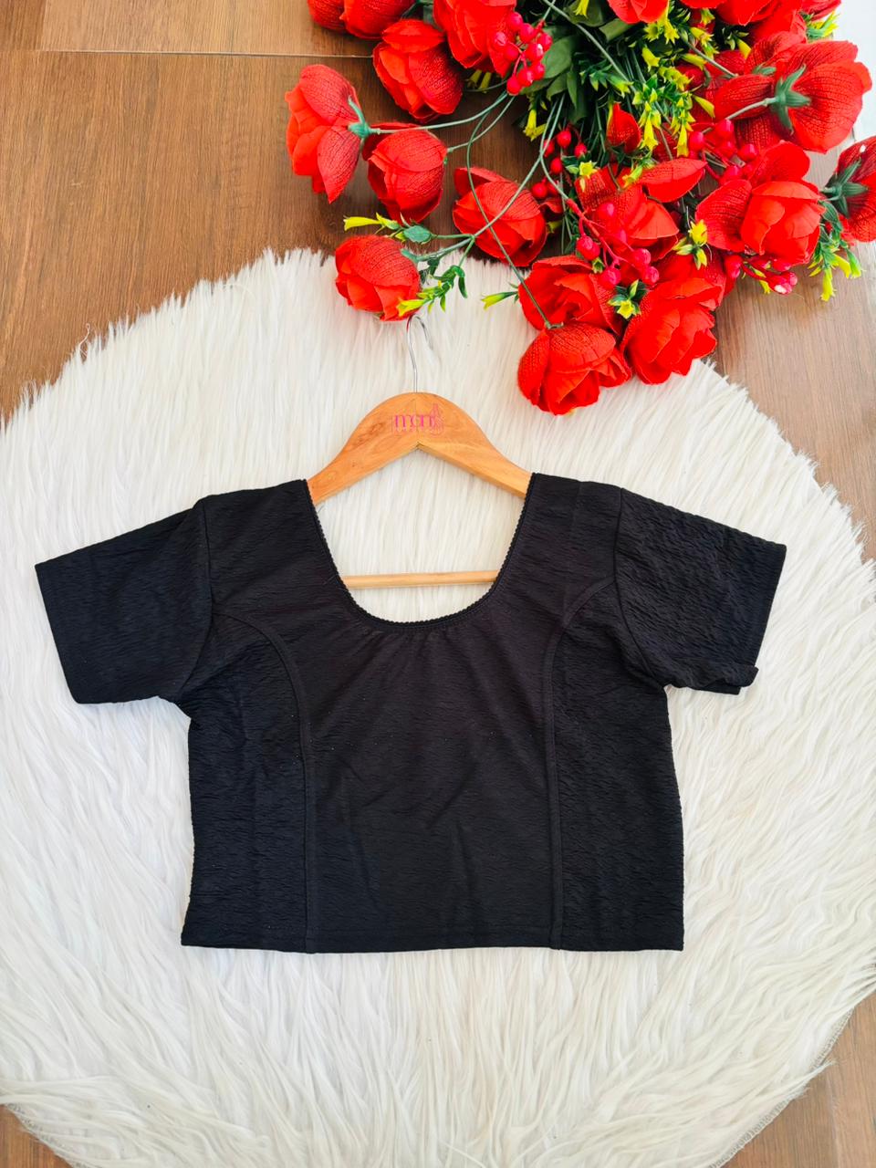Pure Form-Stretchable Knitted Blouse