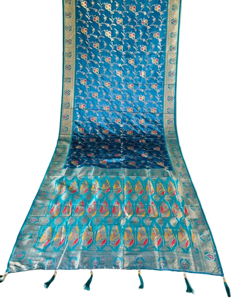 Trendsetting Aura(Satin Silk Saree)